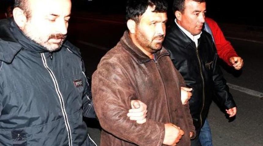 &Ccedil;ocuklarını G&ouml;remeyince 5 Katlı Inşaatın &Ccedil;atısına &Ccedil;ıktı