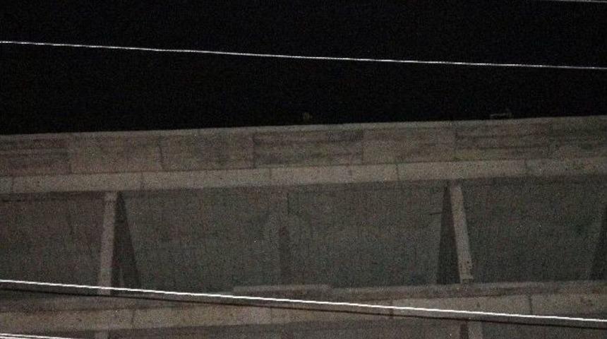 Çocuklarını Göremeyince İnşaata Çıktı