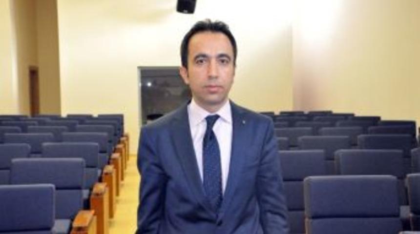 Tunceli Üniversitesi Rektörlüğüne Prof. Dr. Ubeyde İpek Atandı