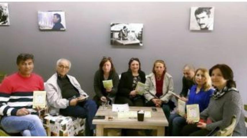 Cezaevinde Şiir At&ouml;lyesi &Ccedil;alışması