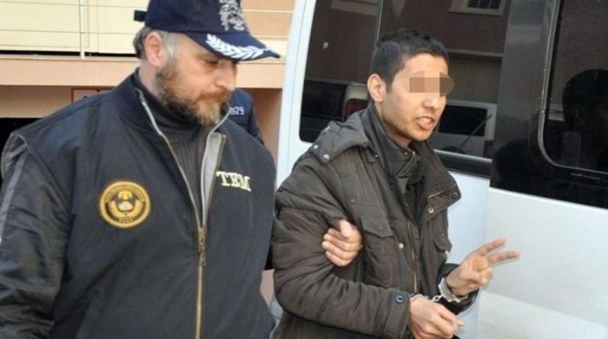 İzmir&rsquo;de Dhkp-c &Uuml;yeleri Adliyeye Sevk Edildi