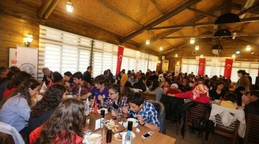 Başkan &Ouml;zakcan, Otizmli &Ccedil;ocuklar Ve Aileleri İle Buluştu