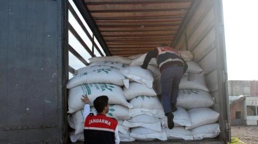 Diyarbakır'da 15 Ton Ka&ccedil;ak &Ccedil;ay Ele Ge&ccedil;irildi