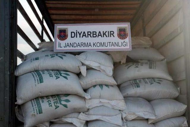 Diyarbakır'da 15 Ton Kaçak Çay Ele Geçirildi