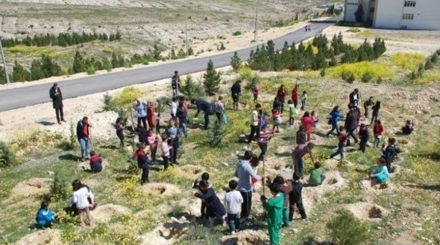 &Ouml;ğrencilerden Nizip Eğitim Fak&uuml;ltesi&rsquo;ne Ziyaret