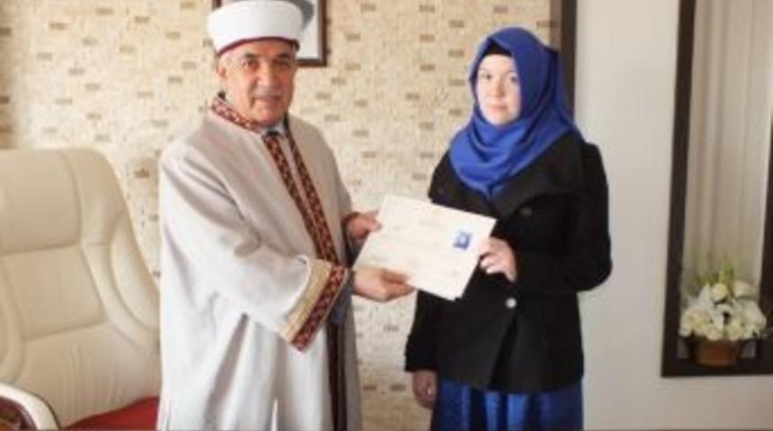 Alman Kız M&uuml;sl&uuml;man Oldu