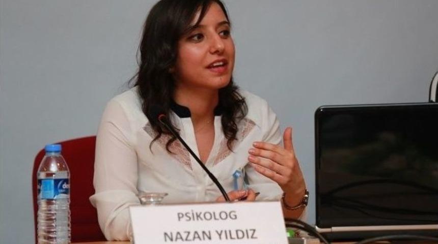 Bayburt &Uuml;niversitesinde D&uuml;nya Otizm Farkındalık G&uuml;n&uuml; Konferansı