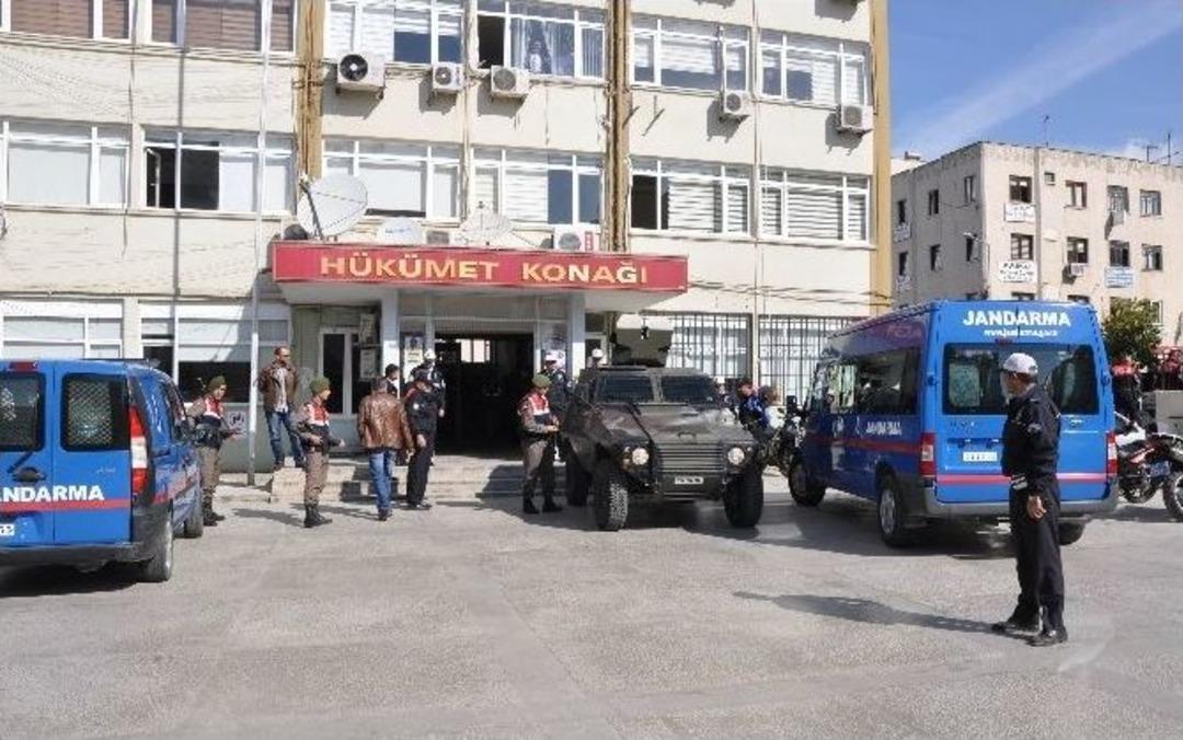 Kızı G&ouml;sterilmeyince Katliam Yapmış