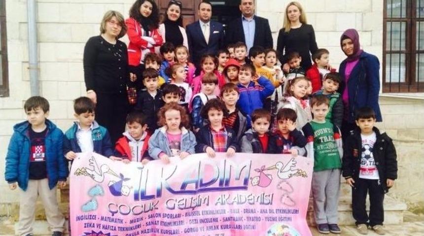 &Ccedil;ocuklar &ldquo;k&uuml;t&uuml;phaneler Haftası&rdquo; Etkinliğe Katıldı