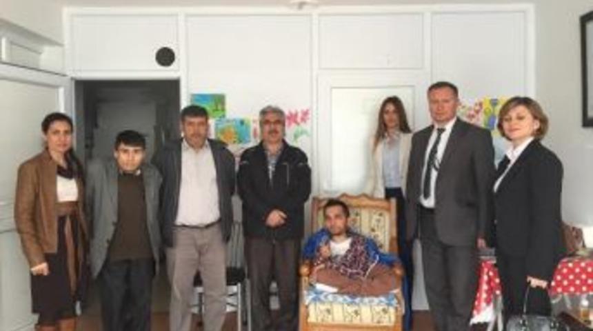 Her 68 &Ccedil;ocuktan Biri Otizmli Doğuyor