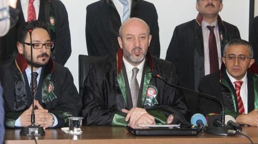 5 Nisan Avukatlar G&uuml;n&uuml; Dolayısıyla Atar&uuml;k Anıtı&rsquo;na &Ccedil;elenk Bırakıldı