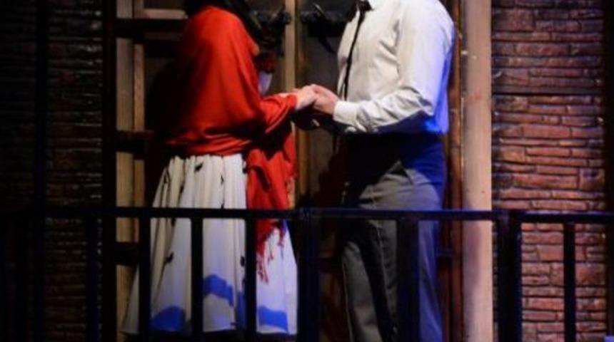 'batı Yakası Hikayesi' Mersin'e Pr&ouml;miyerle Geliyor