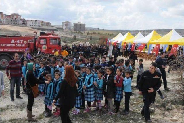 Gaziantep’Te Itfaiye Erleri Fidan Dikti