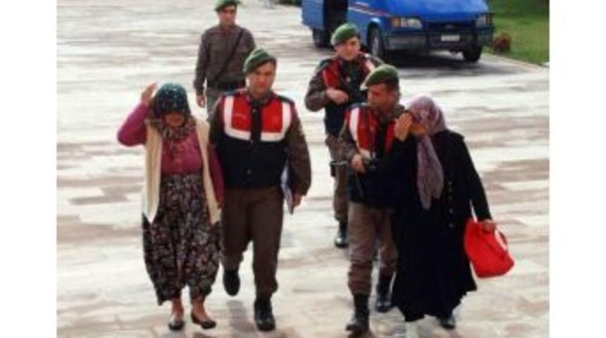 (d&uuml;zeltme) Kardeş Nineler 8 Yıl 4&rsquo;er Ay Ceza Alıp Tahliye Oldu