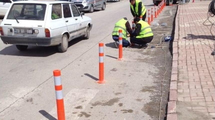Elazığ&rsquo;da Da Adliye &Ouml;n&uuml;nde Ara&ccedil;lar İ&ccedil;in Tedbir Alındı