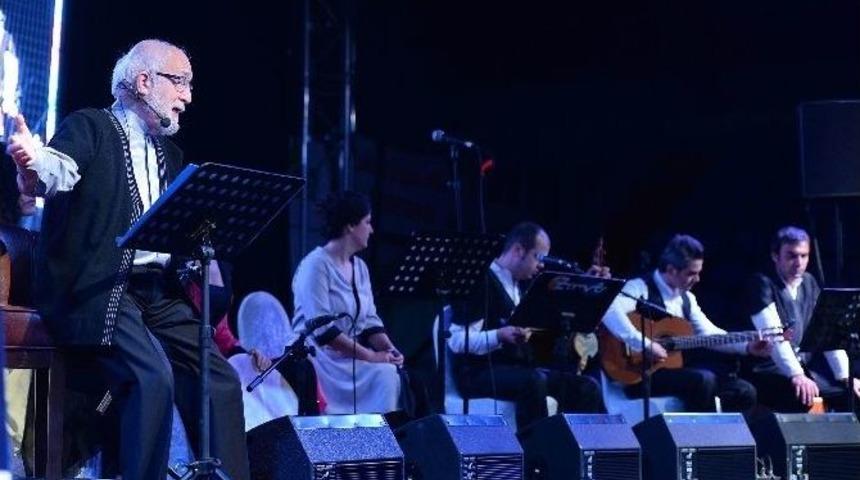 Emin Olcay&rsquo;dan &rsquo;nefesinle Nefsin Doydu Mu&rsquo; G&ouml;sterisi