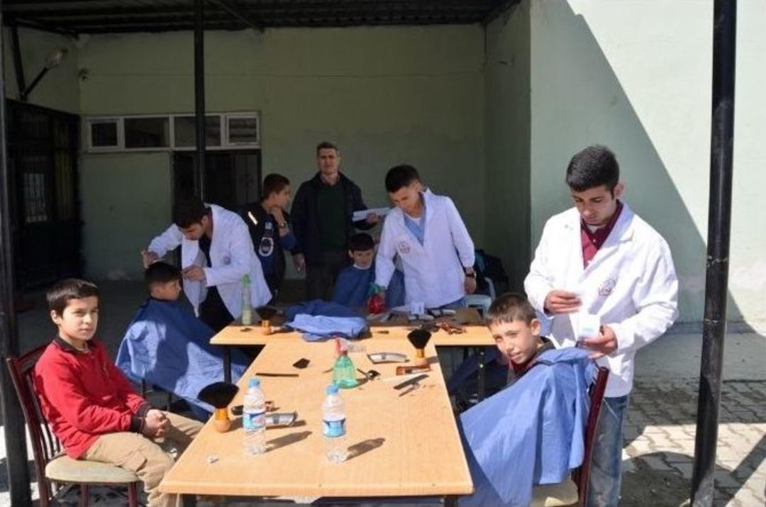 &rsquo;hem Meslek Hem Destek&rsquo; Projesi Selendi&rsquo;de Devam Etti