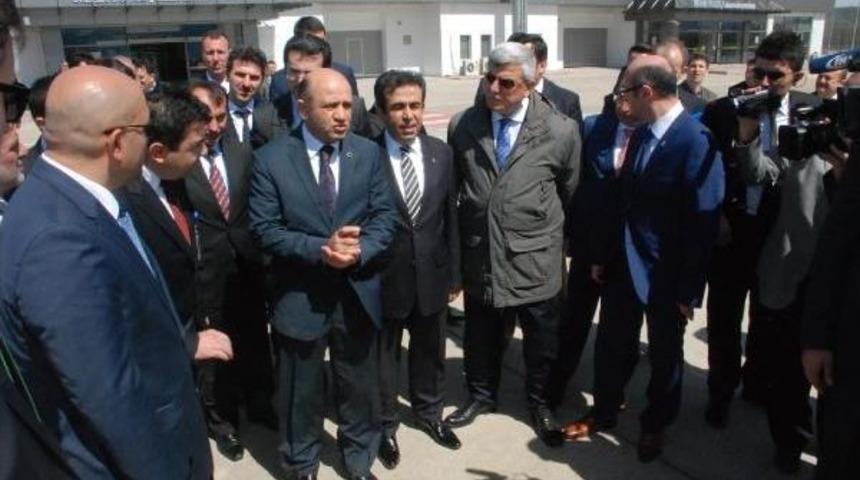 Bakan Işık: Cengiz Topel'de Ils Cihazları Devreye Girdikten Sonra Uçuşlar Yapılacak