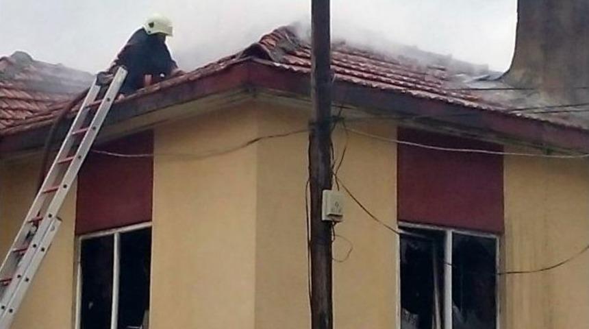 Sobayı Tinerle Yakmak İsterken Yangın &Ccedil;ıktı