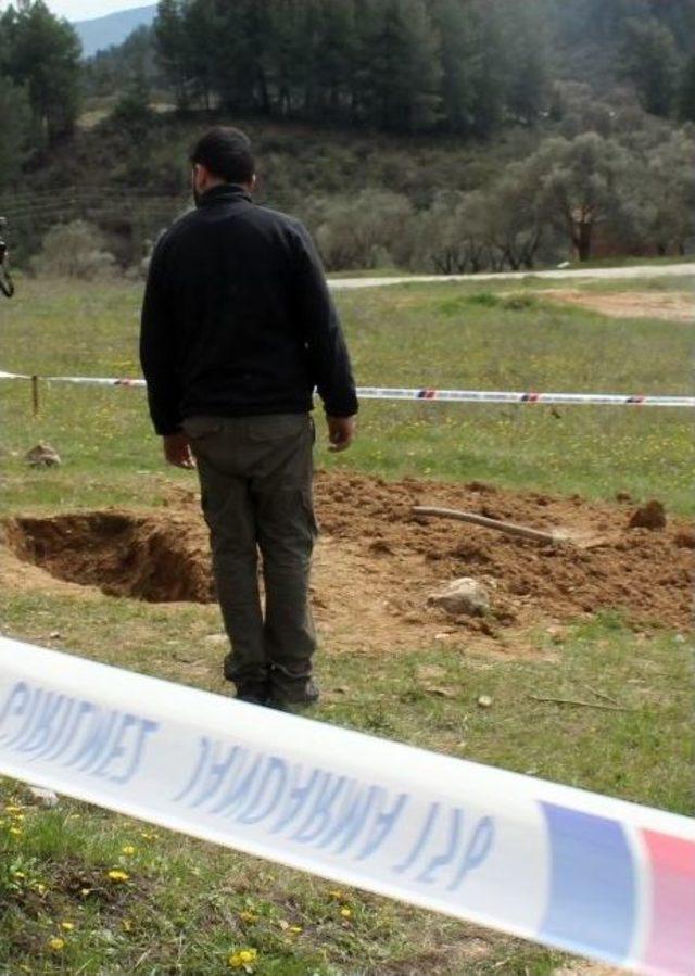 Muğla’da Toprağa Gömülü Kimliksiz Ceset Bulundu