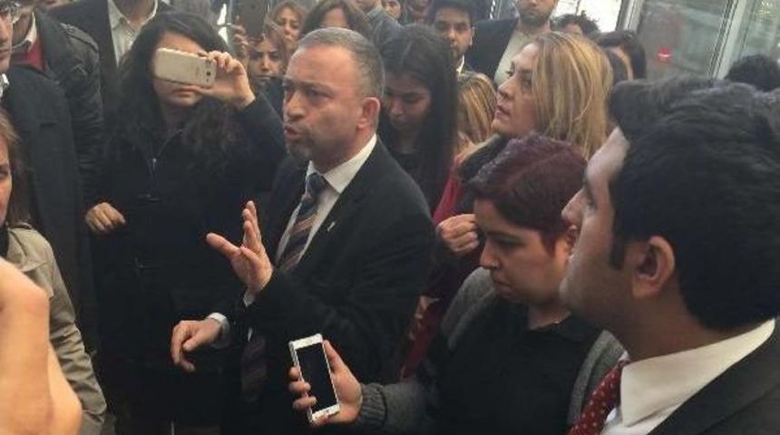 Baro Başkanı Kocasakal'ında Aralarında Bulunduğu Gruba Polis M&uuml;dahalesi