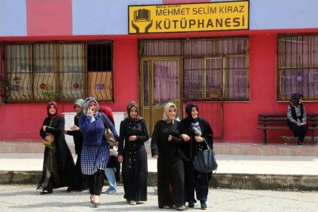 Şehit Savcı Kiraz ın Adı, Mezun Olduğu Lisenin Kütüphanesine Verildi 1