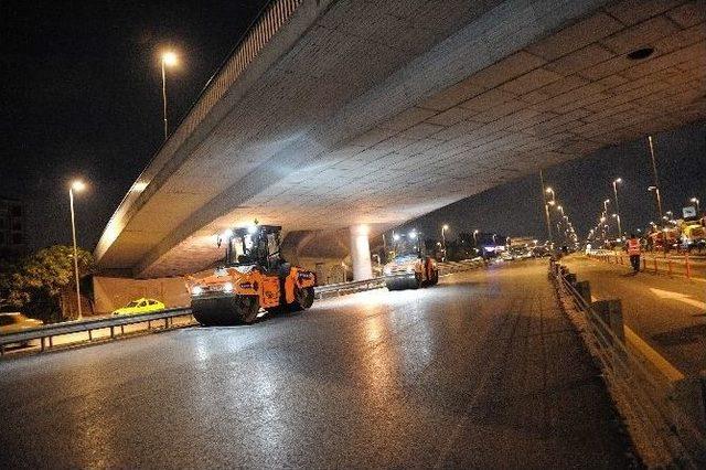 İstanbul Büyükşehir Belediyesi’nden Yollarda Gece Mesaisi