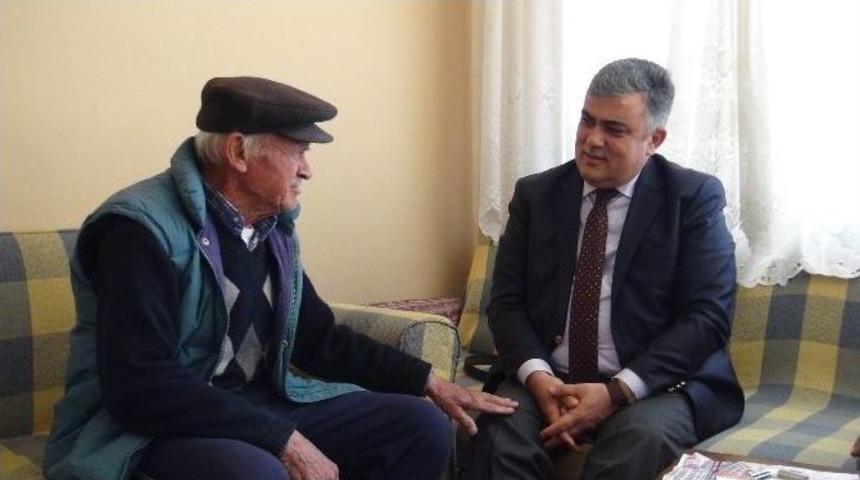 Başkan &Ouml;zg&uuml;ven&rsquo;den Yaşlı Ve Hastalara Ziyaret