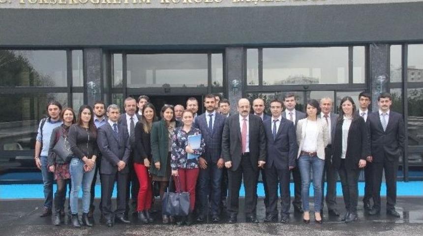 Y&ouml;k Başkanı Sara&ccedil; Araştırma G&ouml;revlileri İle Buluştu