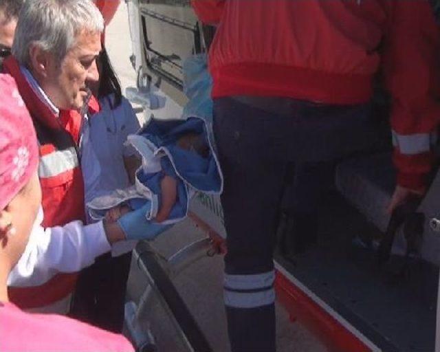 İkiz Bebekler Ambulans Helikopterle Sevk Edildi