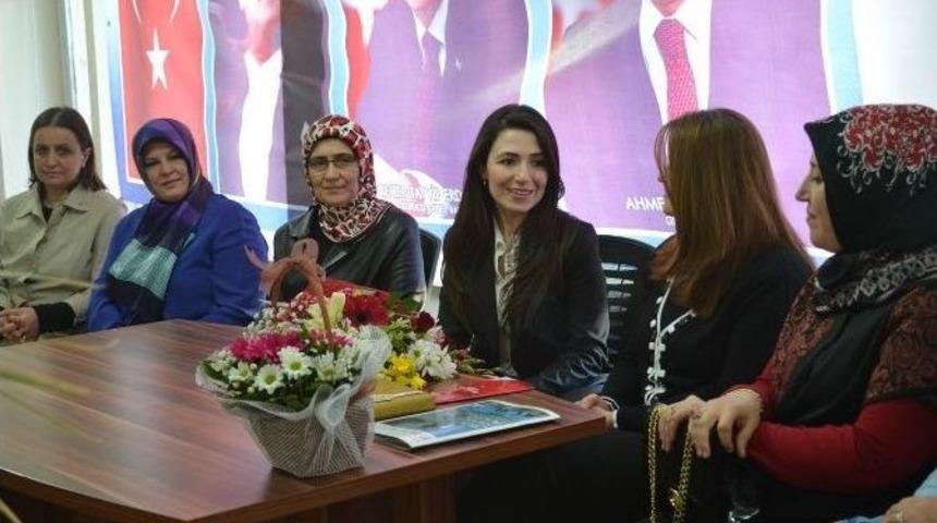 Ak Partili Kadınlardan Kula&rsquo;ya Ziyaret