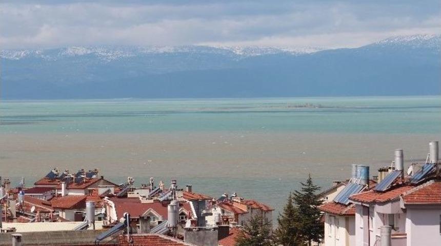 Beyşehir G&ouml;l&uuml;&rsquo;n&uuml;n Rengi Değişti