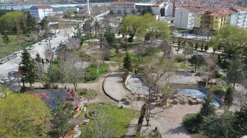 Osman Gazi Parkı Yepyeni Ve Modern &Ccedil;ehresiyle Boz&uuml;y&uuml;kl&uuml;lerle Buluşacak