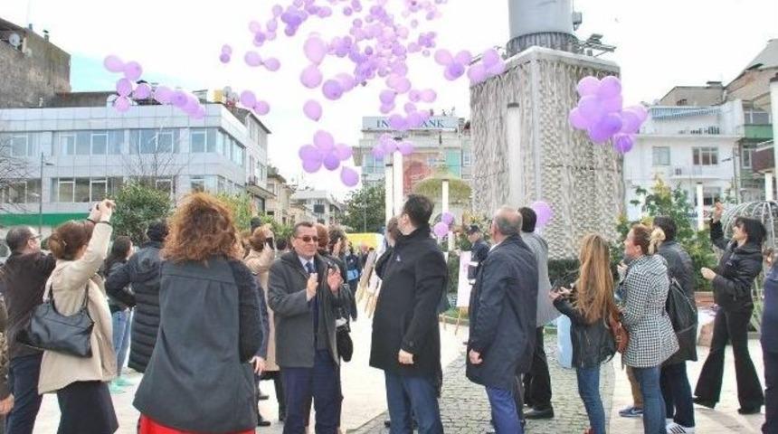 1000 Mor Balon Kanserle Savaş İ&ccedil;in U&ccedil;tu