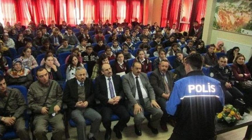 K&uuml;re İl&ccedil;e M&uuml;ft&uuml;l&uuml;ğ&uuml; &ldquo;madde Bağımlılığı&rdquo; Konulu Konferans D&uuml;zenledi