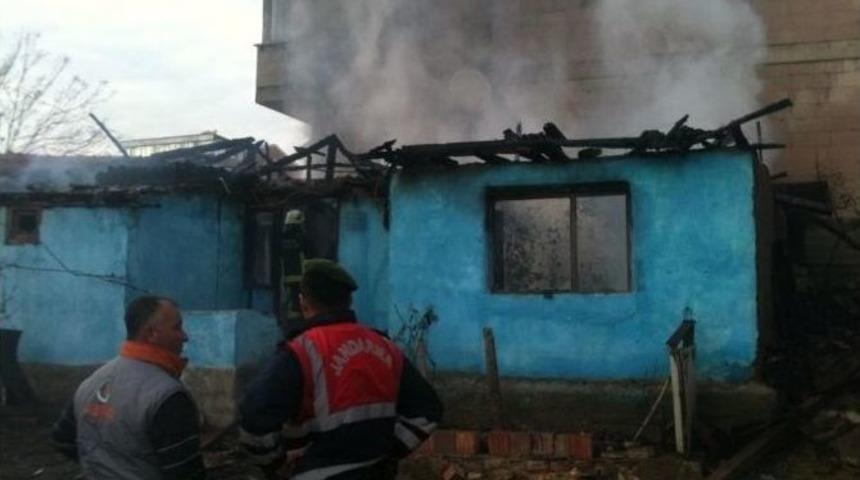 Bir Tek Kur&rsquo;an-ı Kerim Yanmadı