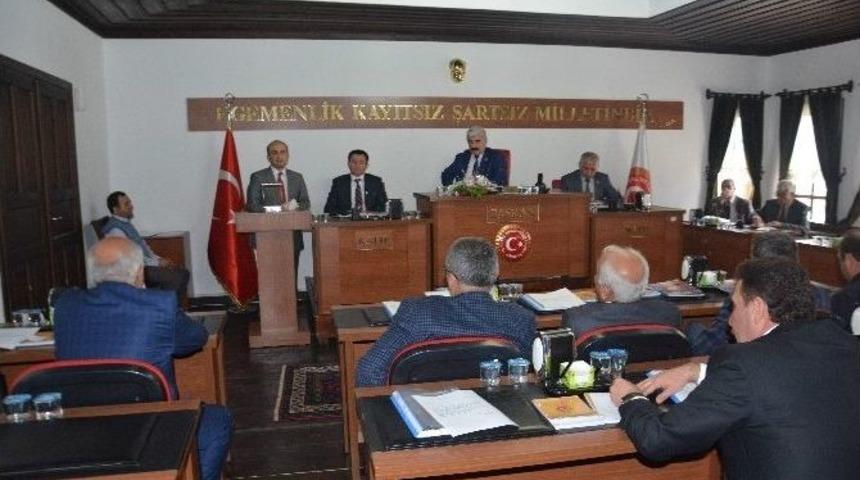 Rekt&ouml;r Orbay İl Genel Meclisi&rsquo;nde Konuştu