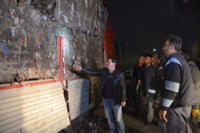 Geri Dönüşüm Atığı Taşıyan Tır dan 200 Bin Paket Kaçak Sigara Çıktı 3