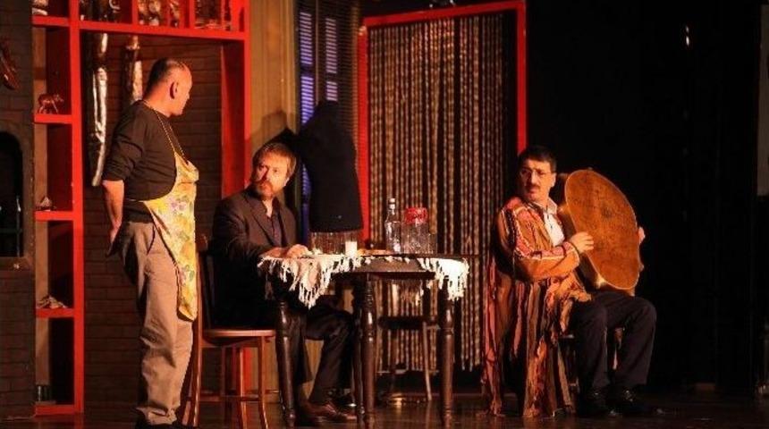 Yılın Komedisi &ldquo;alevli G&uuml;nler&rdquo; Nazım&rsquo;da