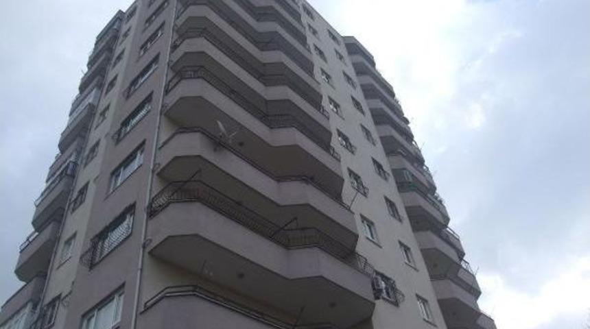 Sabah Namazını Kılıp Intihar Etti