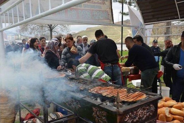 Fuara Katılanlara Alabalık İkramı