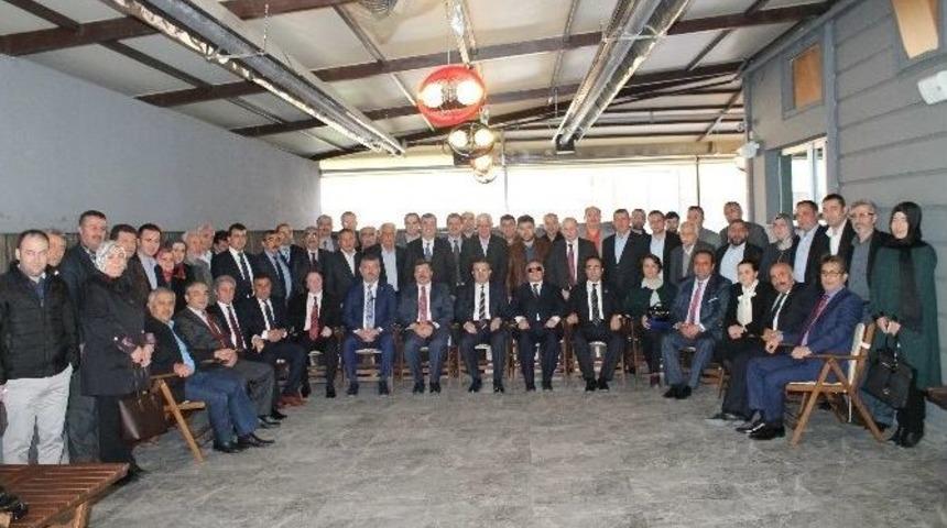 Ak Parti Afyonkarahisar İl Başkanlığı&rsquo;nda Birlik Ve Beraberlik Toplantısı