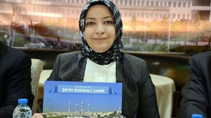 T&uuml;rkiye&rsquo;nin İlk Kadın Cami Yardımlaşma Derneği Başkanı