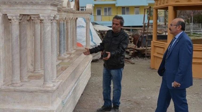 Vali K&uuml;rkl&uuml; Vakıfları Ziyaret Etti