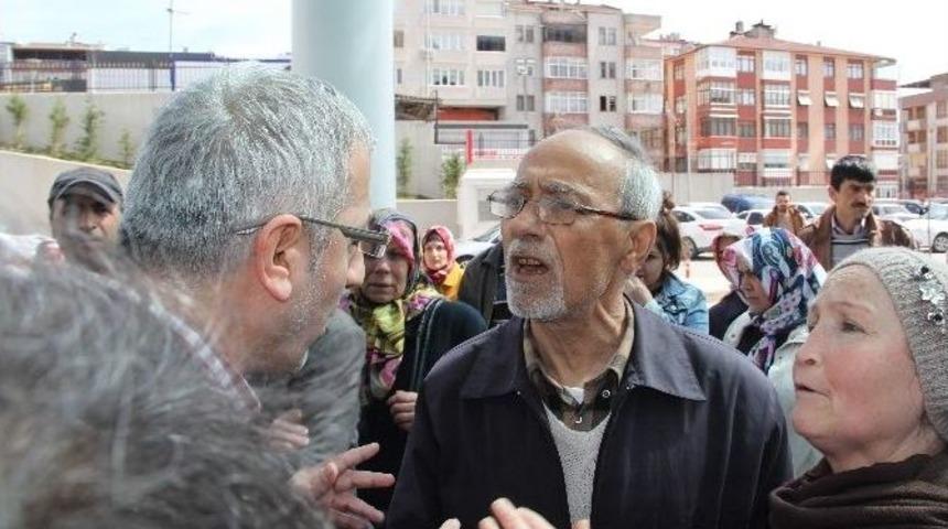 Sağlık Çalışanları Doktora Yapılan Saldırıyı Kınadı