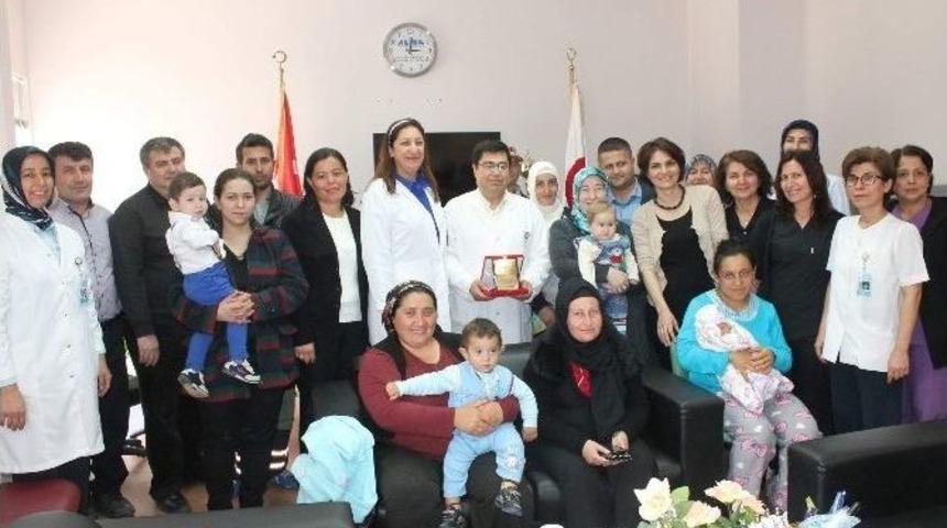 Tedavi Sonucu Hamile Kalan Kadınlar Hekimleri İle Buluştu