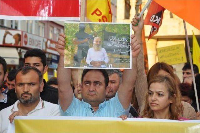 Tarsus'ta, Suriye'deki Alevi Katliamı Protesto Edildi