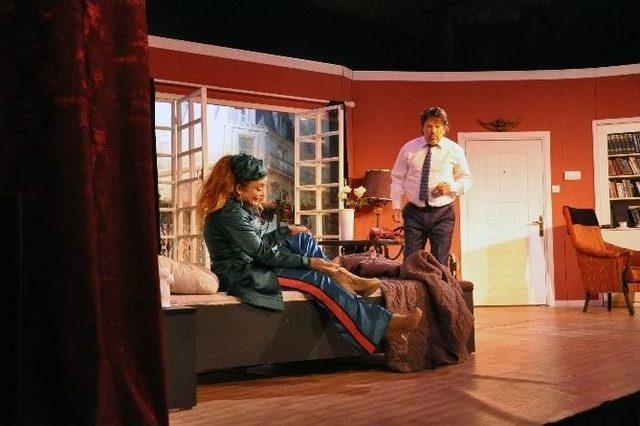 Ayvalık Belediyesi&rsquo;nin Katkılarıyla 6. Ayvalık Tiyatro Festivali Devam Ediyor 1