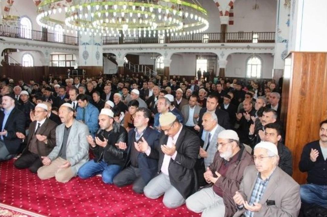 Van&rsquo;da Şehit Savcı Kiraz İ&ccedil;in Mevlit Okutuldu