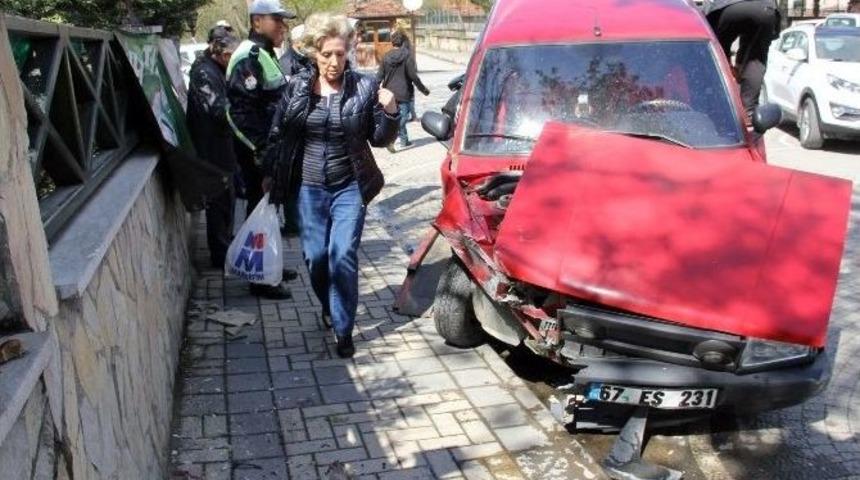 Bartın&rsquo;da Trafik Kazası: 1 Yaralı